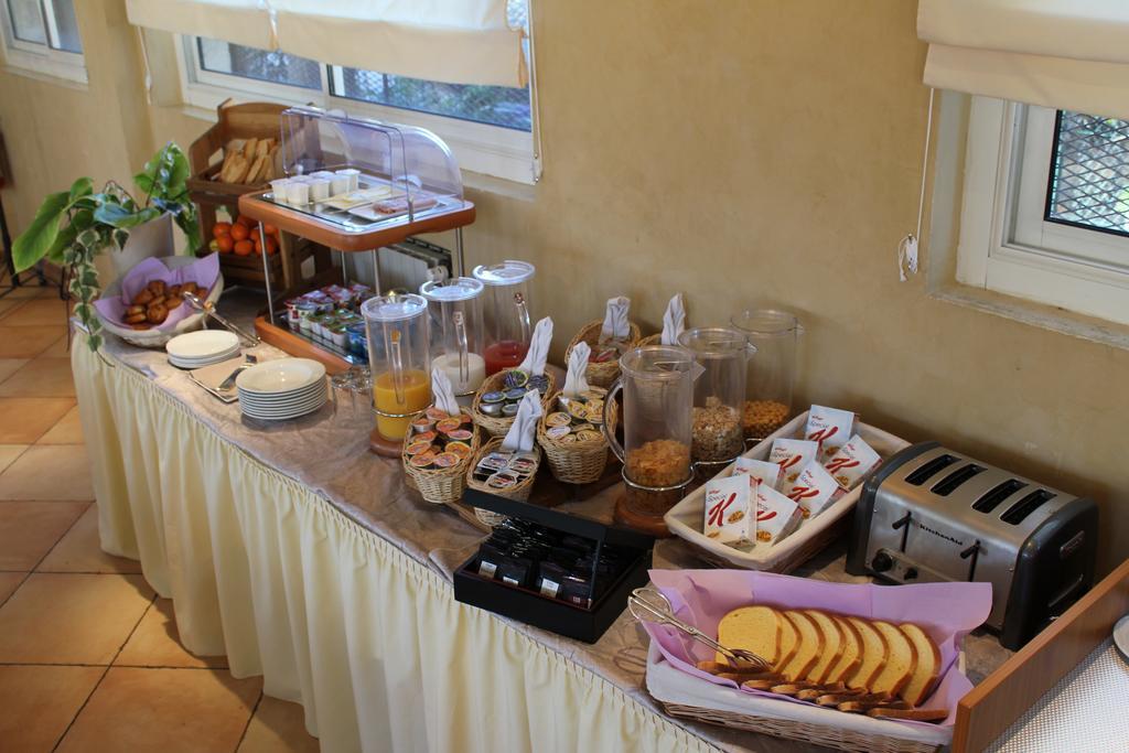 Le Poseidon Hotel ลาแซน-ซูร์-แมร์ ภายนอก รูปภาพ