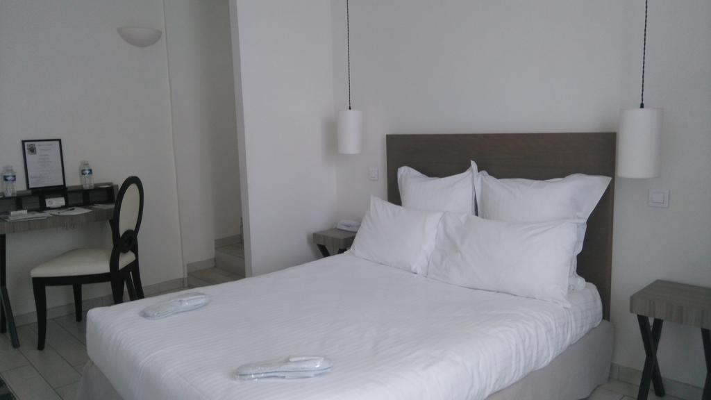 Le Poseidon Hotel ลาแซน-ซูร์-แมร์ ภายนอก รูปภาพ