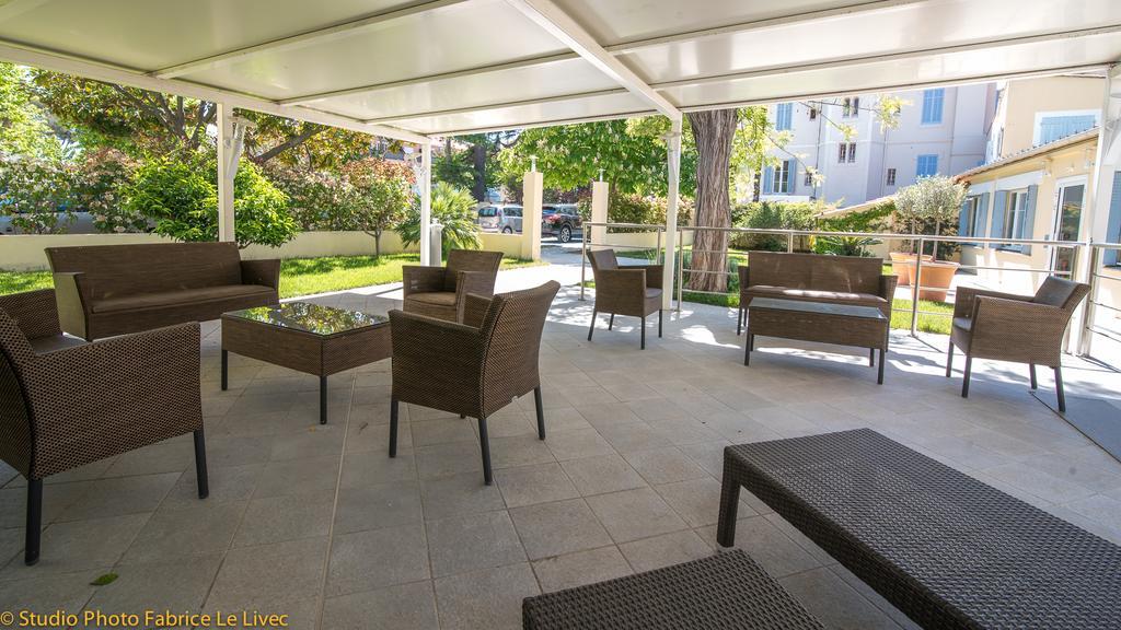 Le Poseidon Hotel ลาแซน-ซูร์-แมร์ ภายนอก รูปภาพ